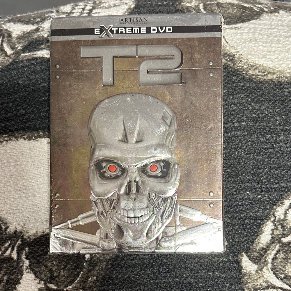 T2 Extreme DVD with Metallic Skull Design